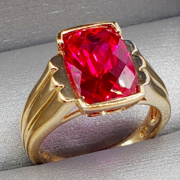 Jewelry - Checkerboard Cut Red Ruby Gold Heart Ring